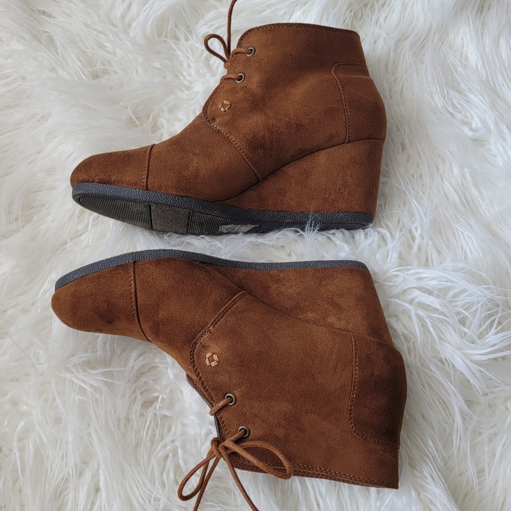 Pierre Dumas Sabrine Lace-up Ankle Boots - Picture 2 of 4